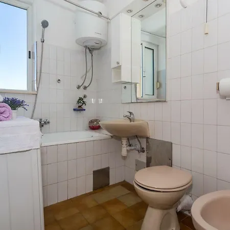 Apartman Melvan شقة
